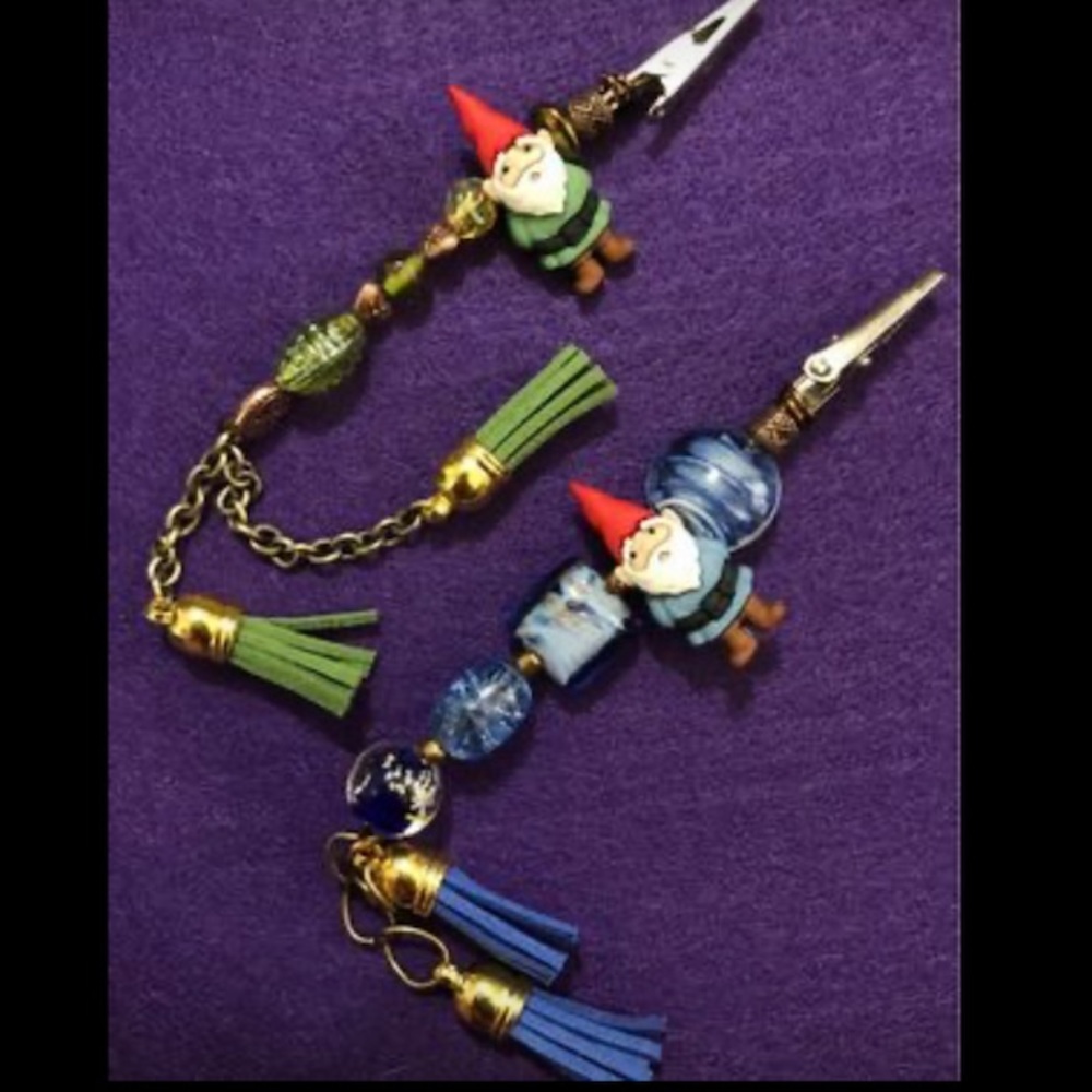 Gnome roach clip